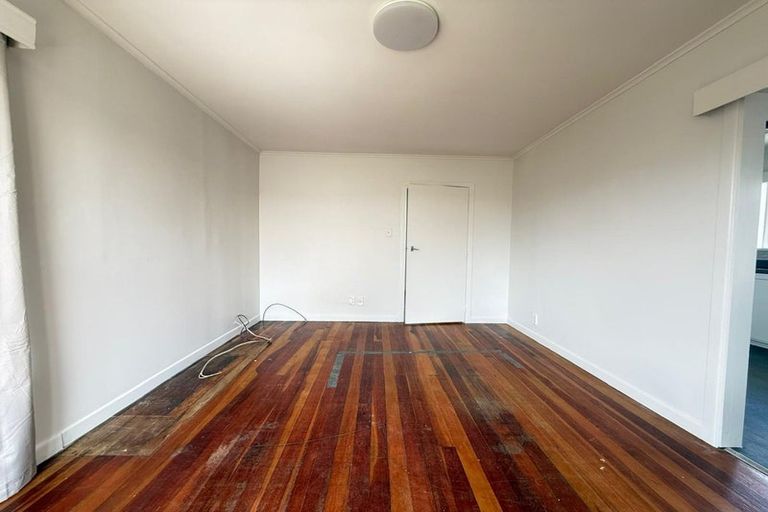 Photo of property in 42 Vera Road, Te Atatu South, Auckland, 0610