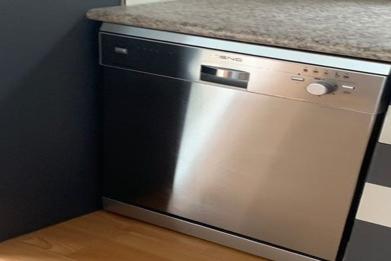 Photo of property in 765 East Coast Road, Northcross, Auckland, 0630