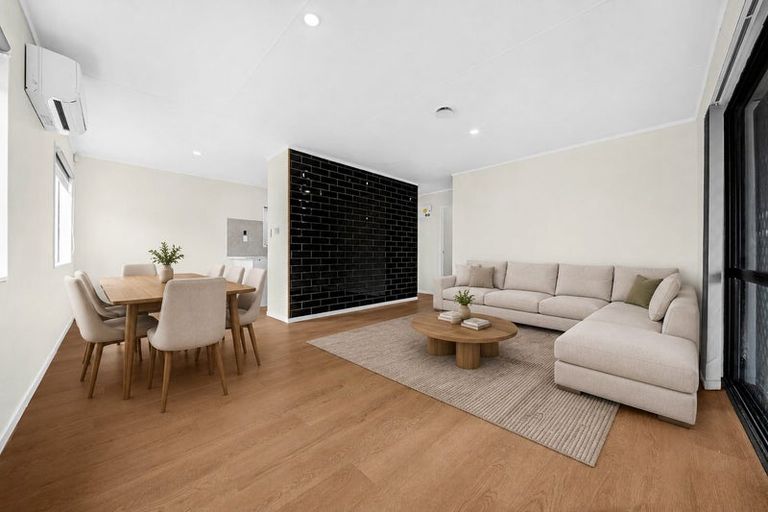 Photo of property in 2/54 Pooks Road, Ranui, Auckland, 0612