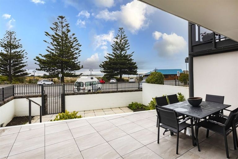 Photo of property in 3/20 Esplanade, Sumner, Christchurch, 8081