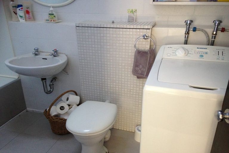 Photo of property in 54a Straven Road, Riccarton, Christchurch, 8011