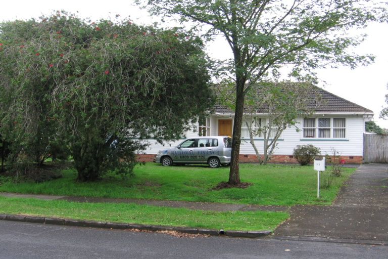Photo of property in 13 Pandora Place, Pakuranga, Auckland, 2010
