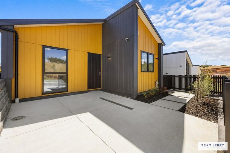 Photo of property in 42 Oopunga Road, Pukekohe, 2120