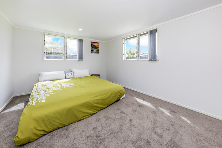 Photo of property in 7 Fairey Place, Mangere, Auckland, 2022