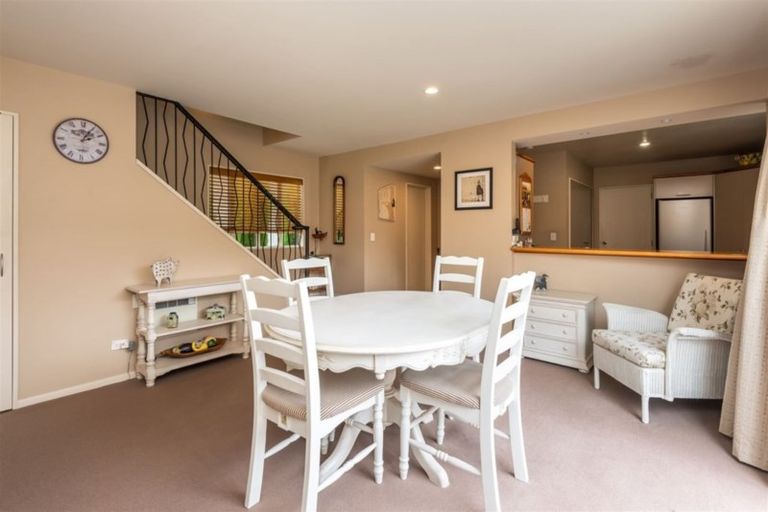 Photo of property in 43 Carlton Mill Road, Merivale, Christchurch, 8014