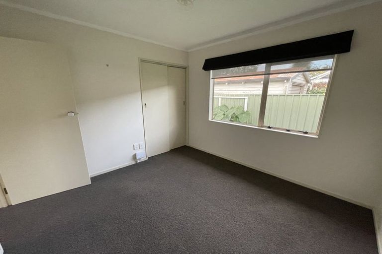 Photo of property in 2/1003 Caroline Road, Mayfair, Hastings, 4122