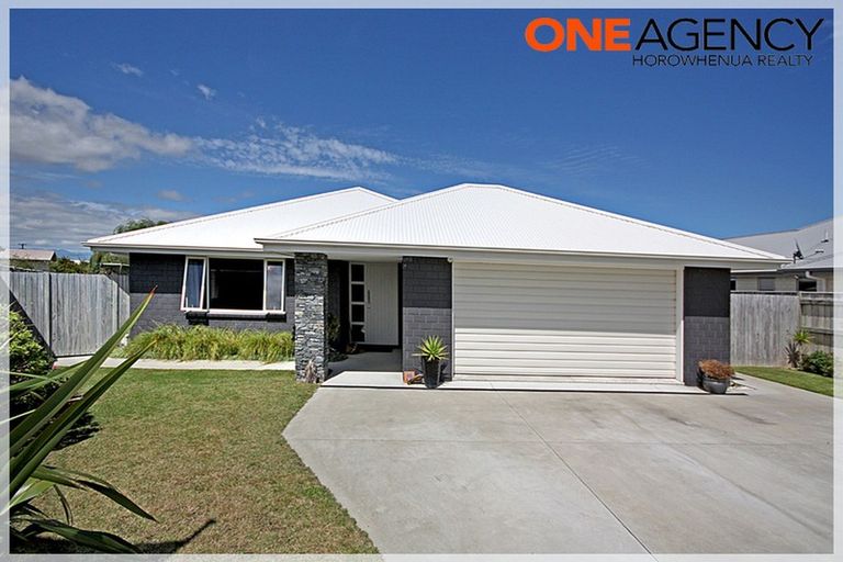 Photo of property in 9 Godwit Court, Foxton Beach, Foxton, 4815