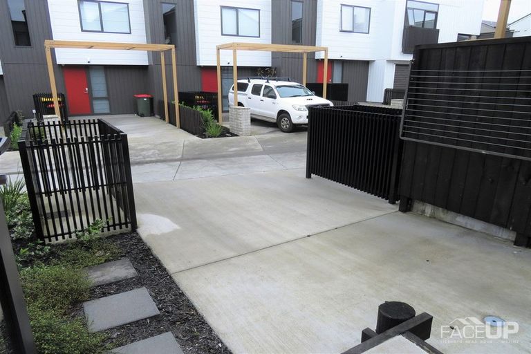 Photo of property in 16 Nugget Avenue, Hobsonville, Auckland, 0616