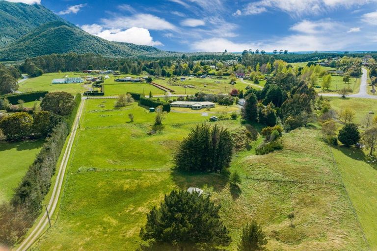 Photo of property in 52 Caroline Drive, Maunganamu, Taupo, 3379