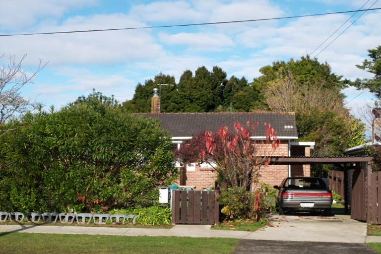 Photo of property in 16 Milton Road, Papatoetoe, Auckland, 2024