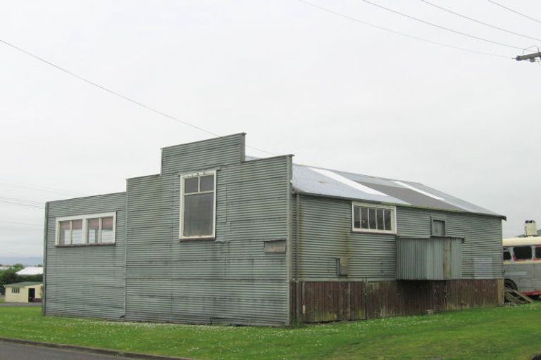 Photo of property in 2 Dulcie Street, Paeroa, 3600