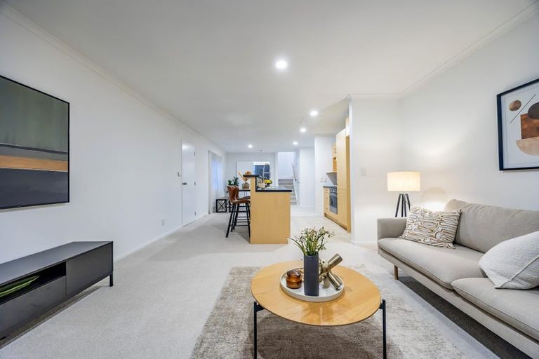 Photo of property in 1/4 Charlenne Close, Ranui, Auckland, 0612