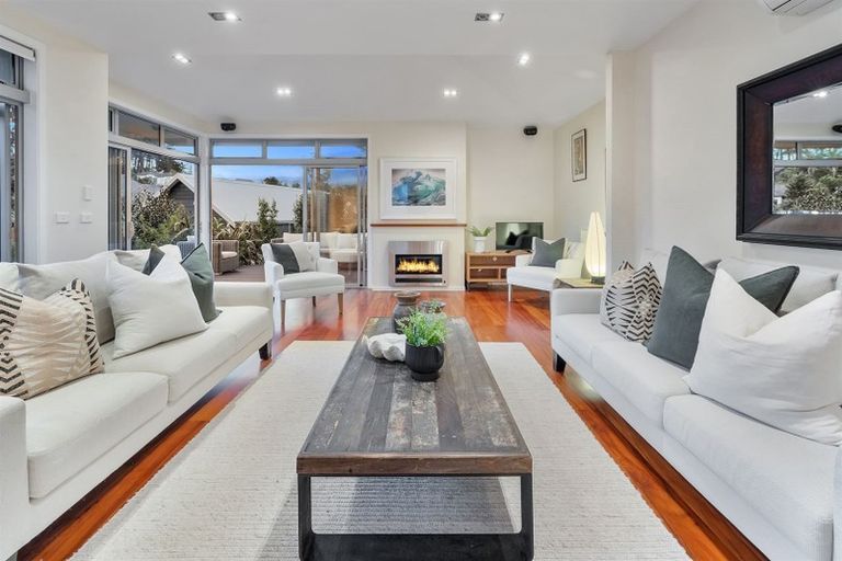 Photo of property in 93 Park Rise, Campbells Bay, Auckland, 0630