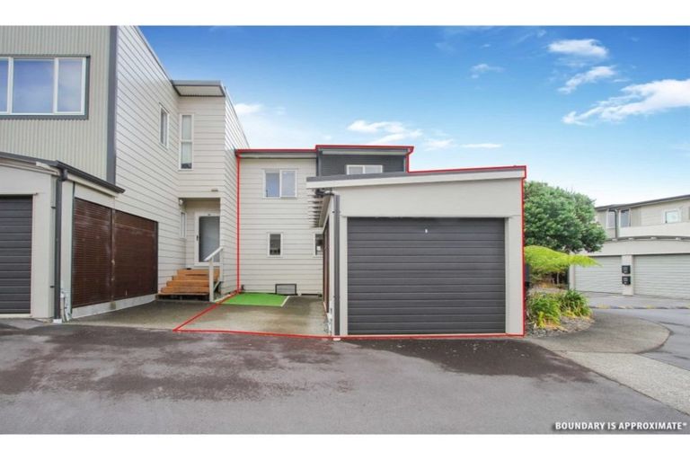 Photo of property in 1/206 Manuka Road, Bayview, Auckland, 0629