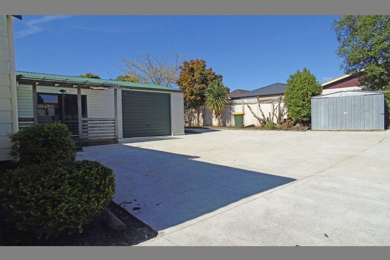 Photo of property in 8 Tyndrum Place, Highland Park, Auckland, 2010