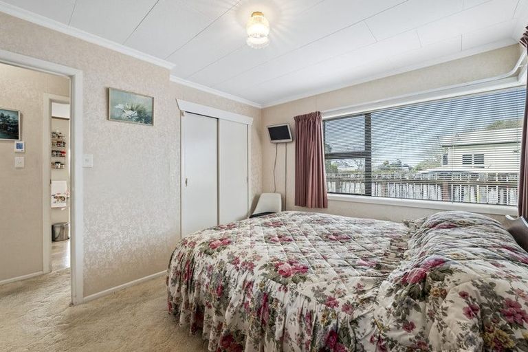 Photo of property in 135 Clawton Street, Westown, New Plymouth, 4310