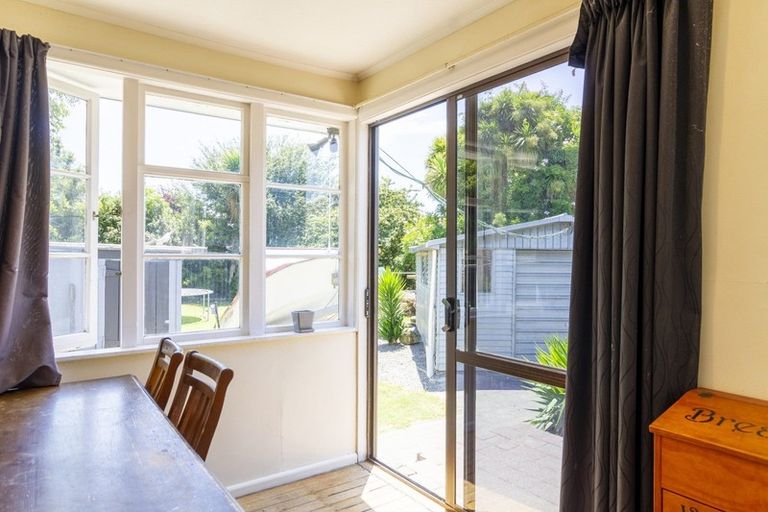 Photo of property in 12 Bright Crescent, Maraenui, Napier, 4110