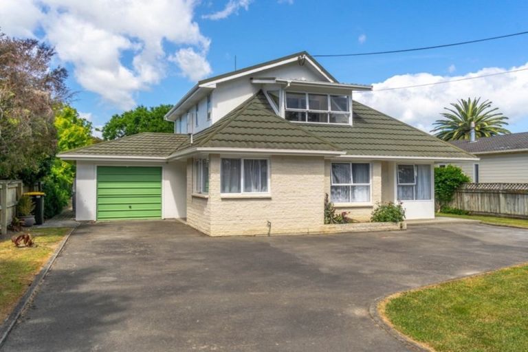 Photo of property in 80 Naples Street, Martinborough, 5711