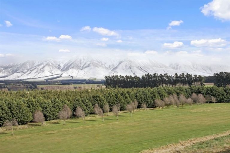 Photo of property in 623 Coleridge Road, Windwhistle, Hororata, 7572