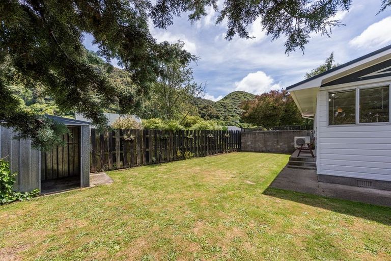 Photo of property in 39b Tacoma Drive, Totara Park, Upper Hutt, 5018