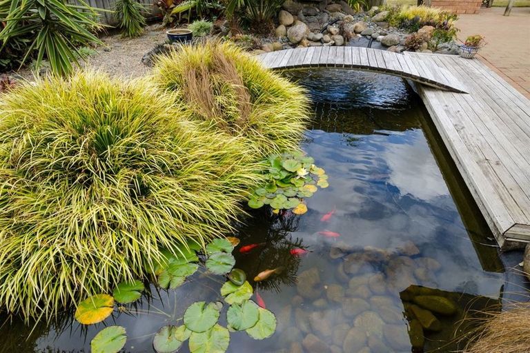 Photo of property in 24 Sunny Crescent, Huapai, Kumeu, 0810