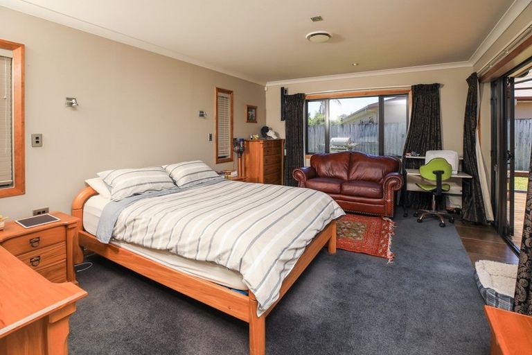 Photo of property in 49 Coleraine Drive, Rototuna, Hamilton, 3210