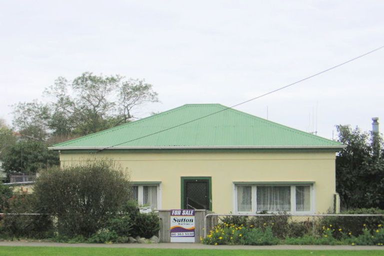 Photo of property in 51a Johnston Street, Foxton, 4814