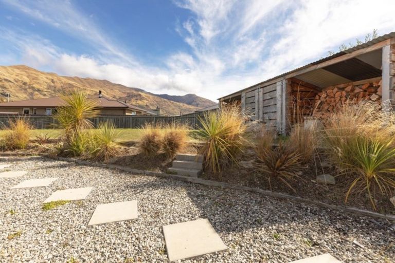 Photo of property in 40 West Meadows Drive, Wanaka, 9305