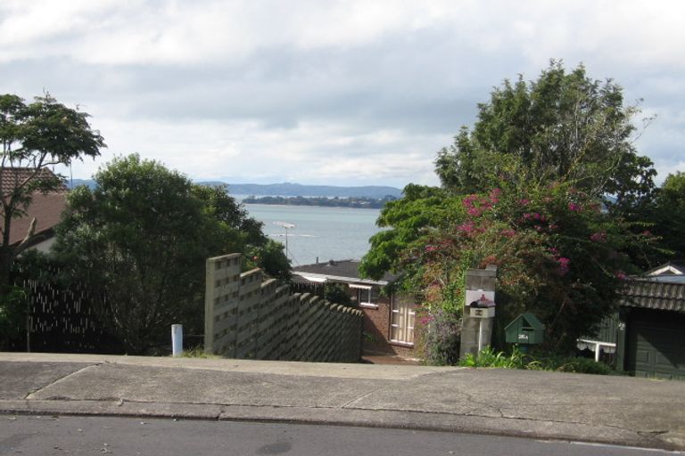 Photo of property in 24 Callender Place, Shelly Park, Auckland, 2014