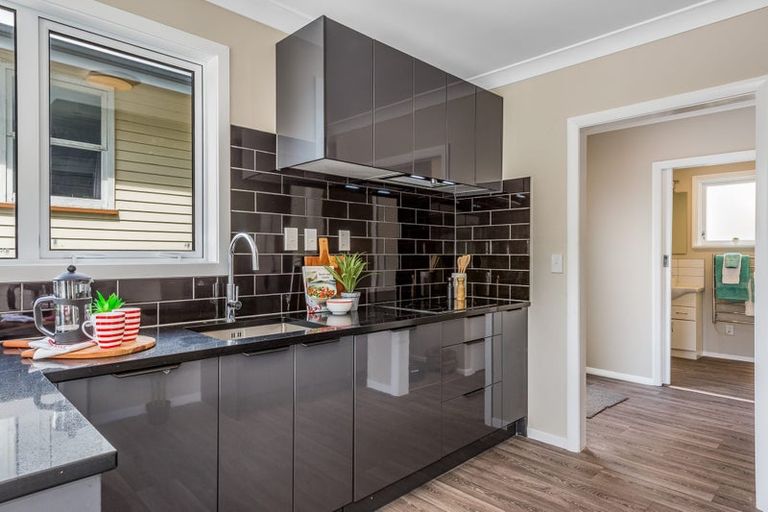 Photo of property in 156 Paremata Road, Paremata, Porirua, 5024