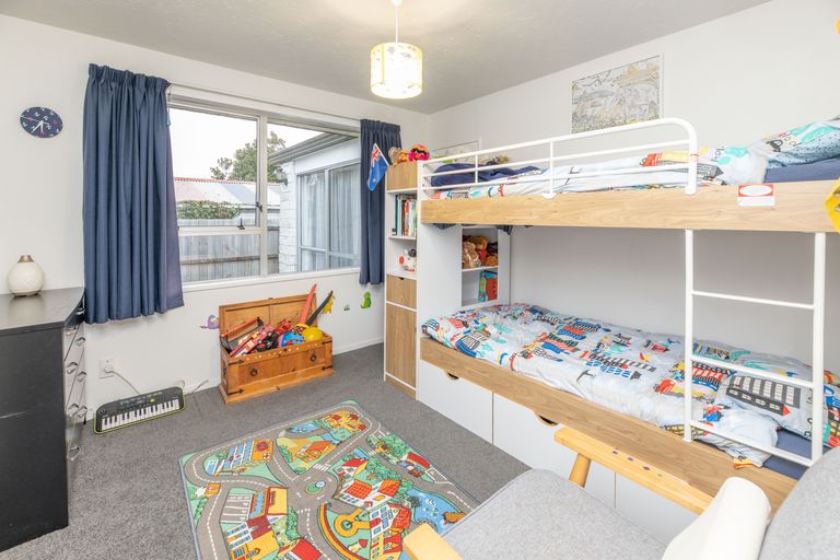 Photo of property in 10b Burnridge Place, Belfast, Christchurch, 8051