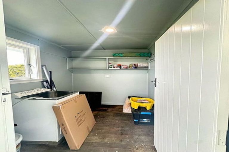 Photo of property in 479 Waitakere Road, Taupaki, Henderson, 0782