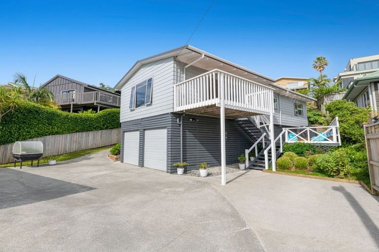 Photo of property in 7 William Bayes Place, Red Beach, 0932