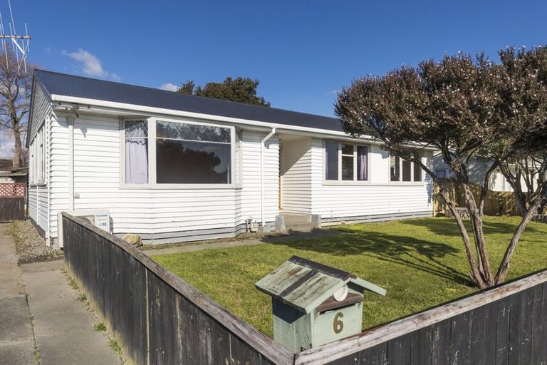 Photo of property in 6 Coventry Street, Highbury, Palmerston North, 4412