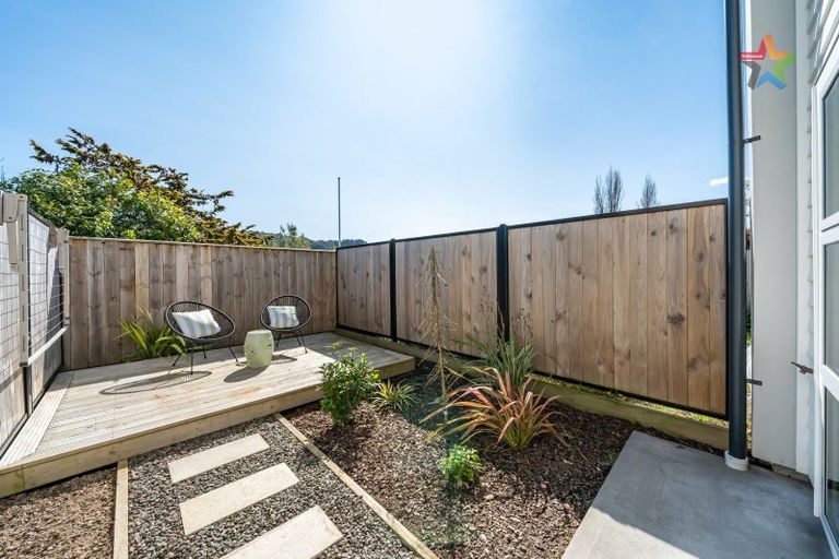 Photo of property in 17 Mcgrath Way, Taita, Lower Hutt, 5011