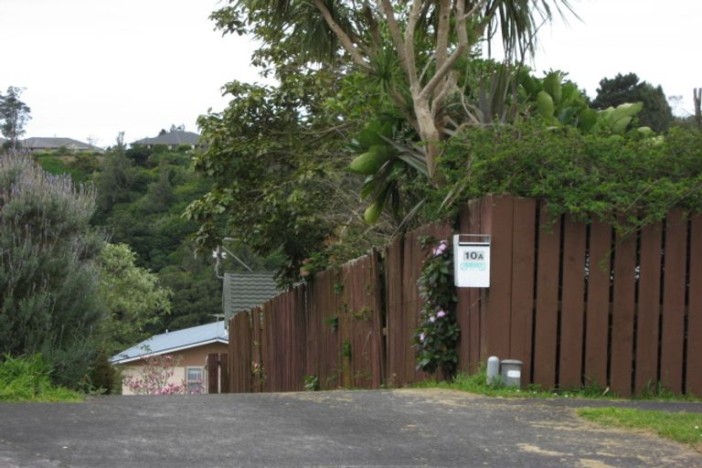 Photo of property in 10b Te Ngaere Place, Merrilands, New Plymouth, 4312