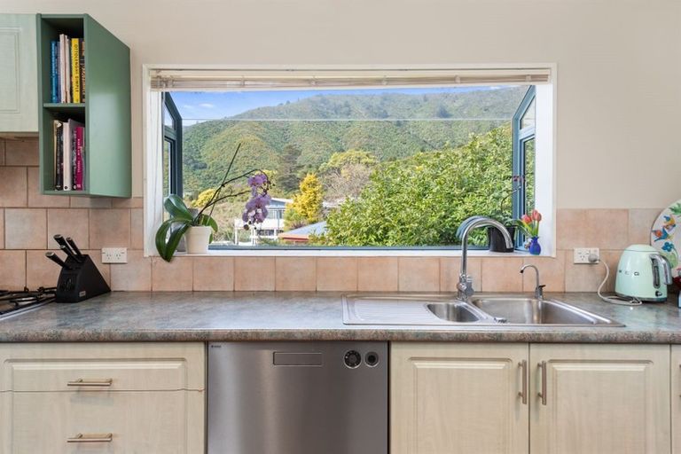 Photo of property in 4 Rimu Terrace, Waikawa, Picton, 7220