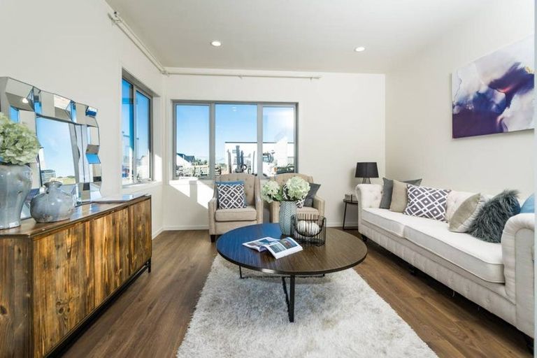 Photo of property in 17 Tihema Lane, Westgate, Auckland, 0614