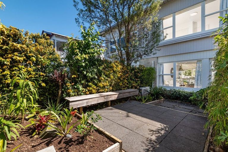 Photo of property in 3/67 Vauxhall Road, Devonport, Auckland, 0624