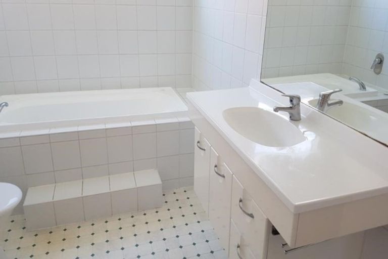 Photo of property in 223c The Terrace, Wellington Central, Wellington, 6011