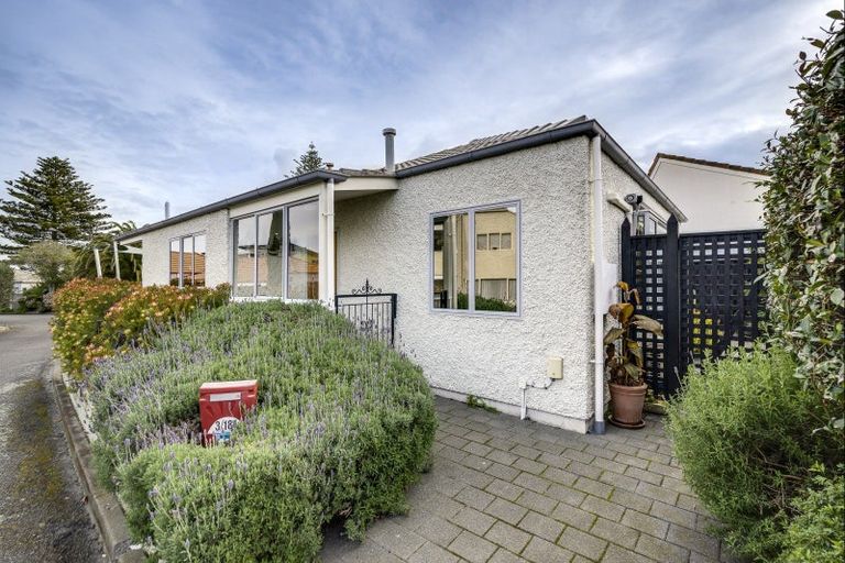 Photo of property in 3/184 Charles Street, Westshore, Napier, 4110