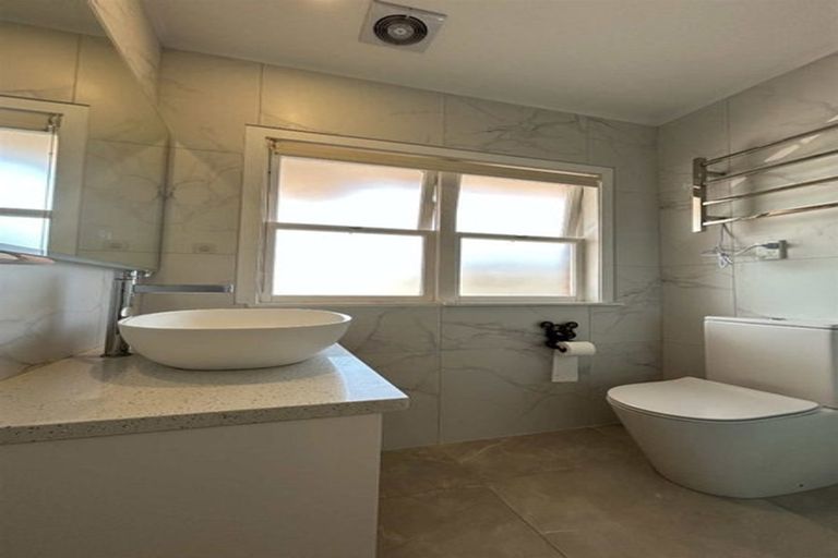 Photo of property in 26 Andrew Road, Howick, Auckland, 2010