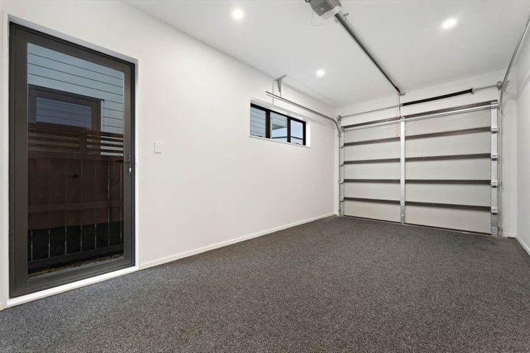 Photo of property in 27 Whiteywood Street, Westgate, 0814