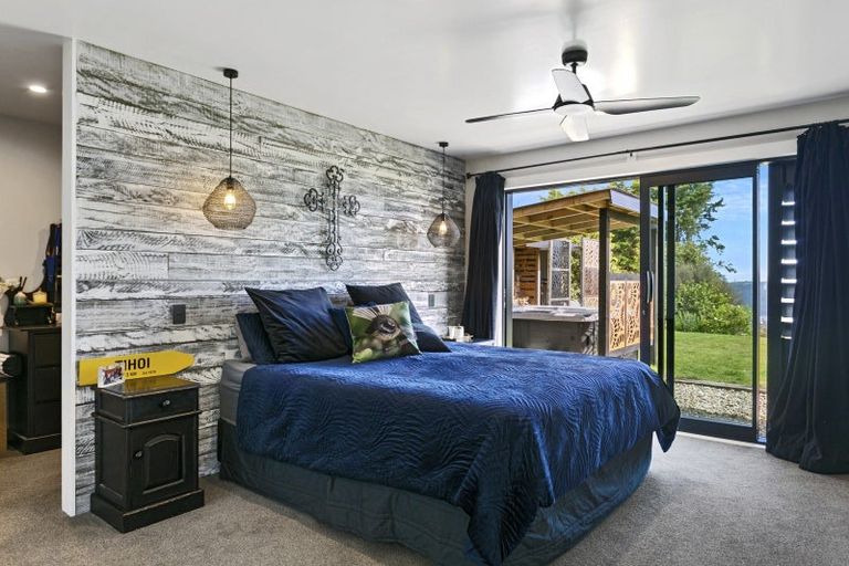 Photo of property in 130 Highland Drive, Acacia Bay, Taupo, 3385