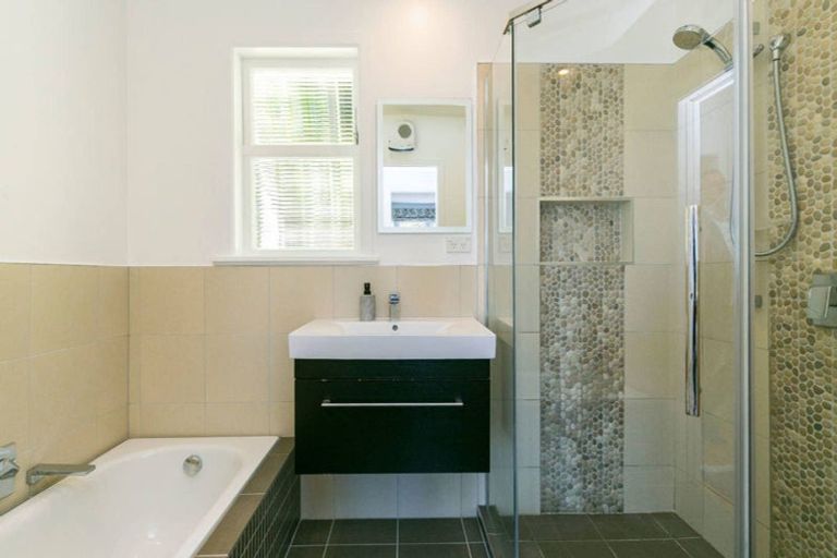 Photo of property in 50 Belvedere Road, Hataitai, Wellington, 6021