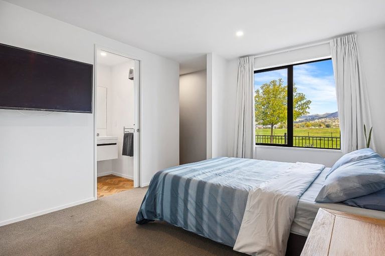 Photo of property in 20 Enforce Lane, Halswell, Christchurch, 8025