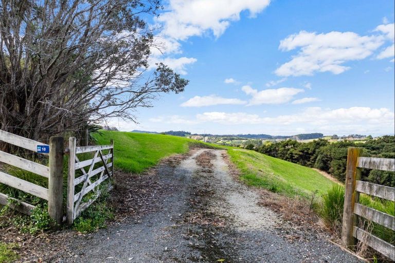 Photo of property in 10 Rua Road, Mangawhai, 0573