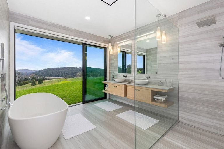 Photo of property in 135 Okura River Road, Okura, Albany, 0792