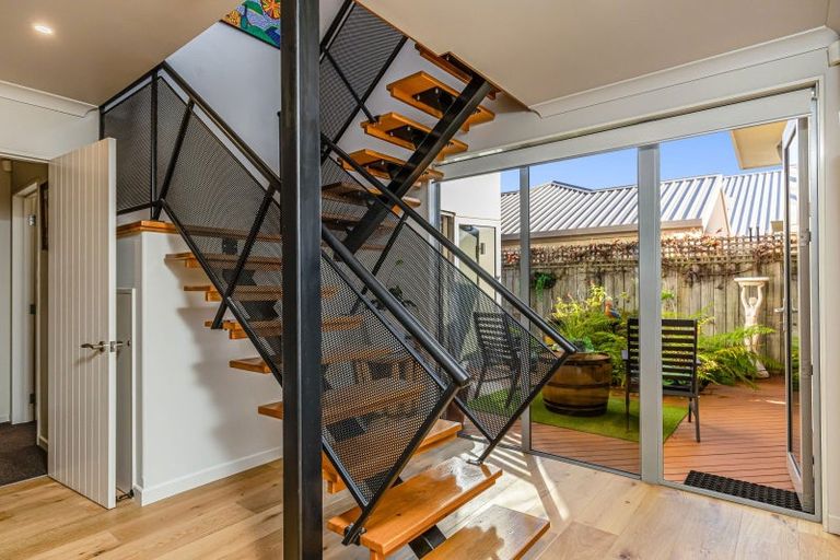 Photo of property in 15 Dillon Street, Blenheim, 7201