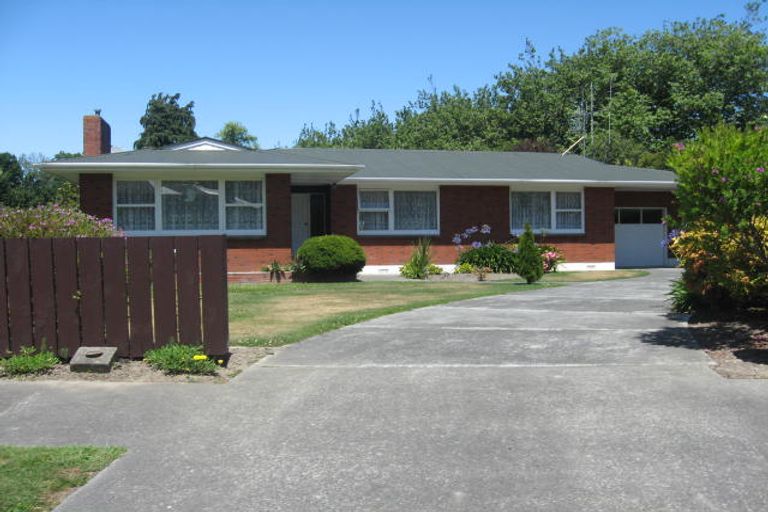 Photo of property in 4 Dalzien Place, Feilding, 4702